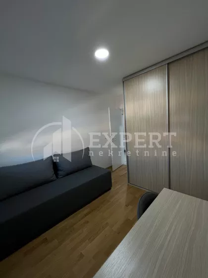 Sretena Stefanovića | 4zida.rs