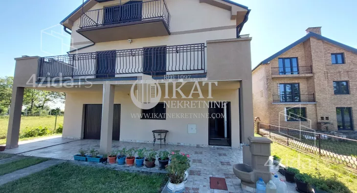 3-etažna kuća | 4zida