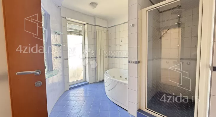 Šestosoban stan | 4zida