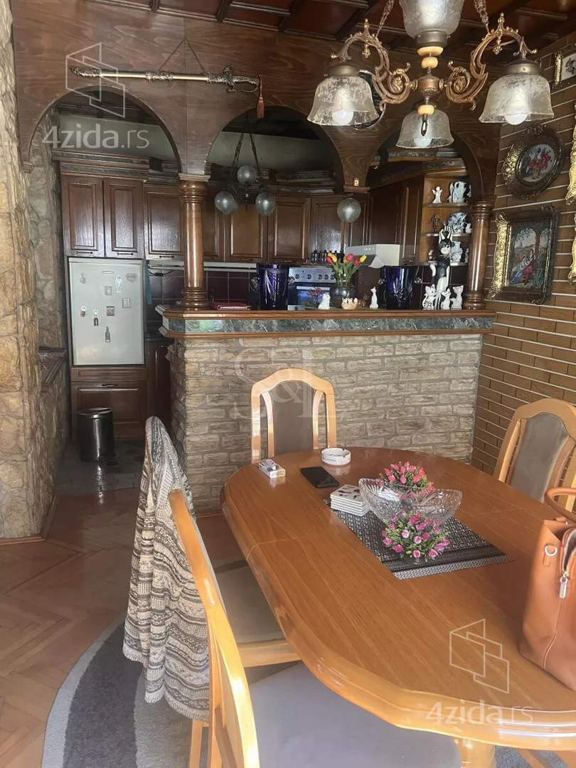 Kuća | 4zida