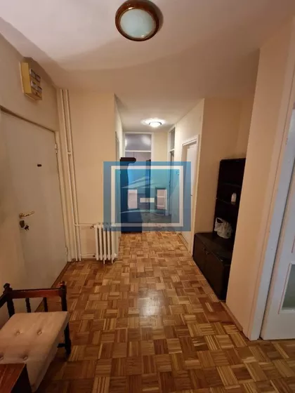 Crveni Krst Vračar | 4zida.rs