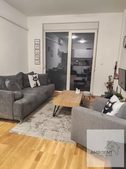 Novi Banovci | 4zida.rs