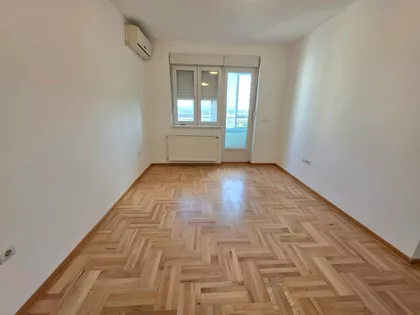 Vašarište | 4zida.rs