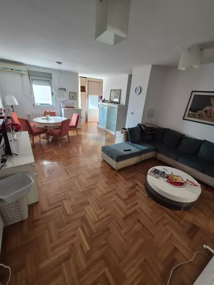 Siva Stena | 4zida.rs