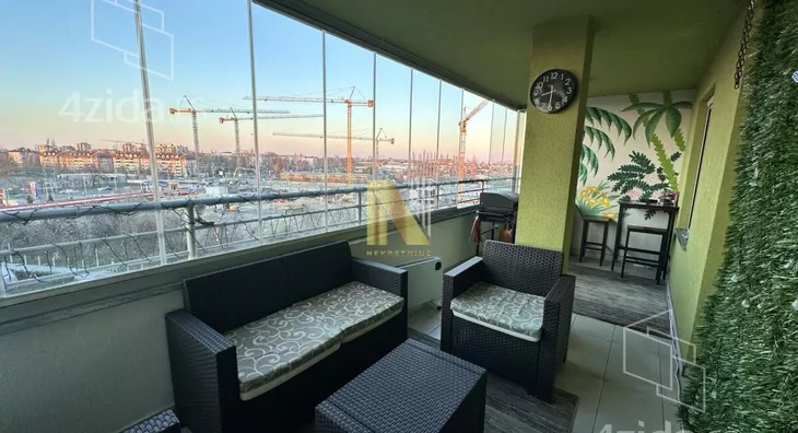 Četvoroiposoban stan | 4zida