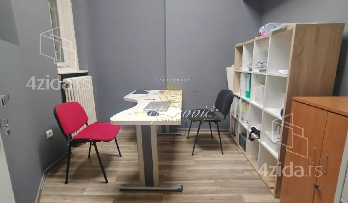 Sedmosoban stan | 4zida