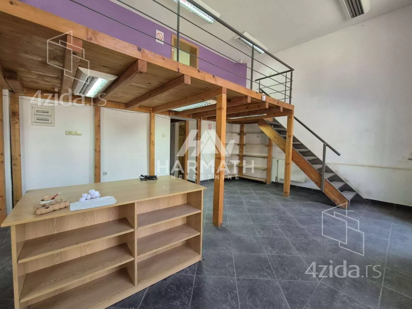 Poslovni prostor | 4zida