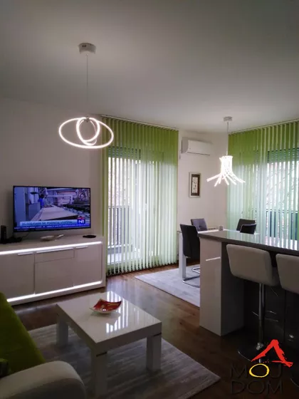 Cara Dušana | 4zida.rs