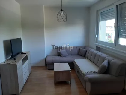 Trg Jakaba i Komora | 4zida.rs