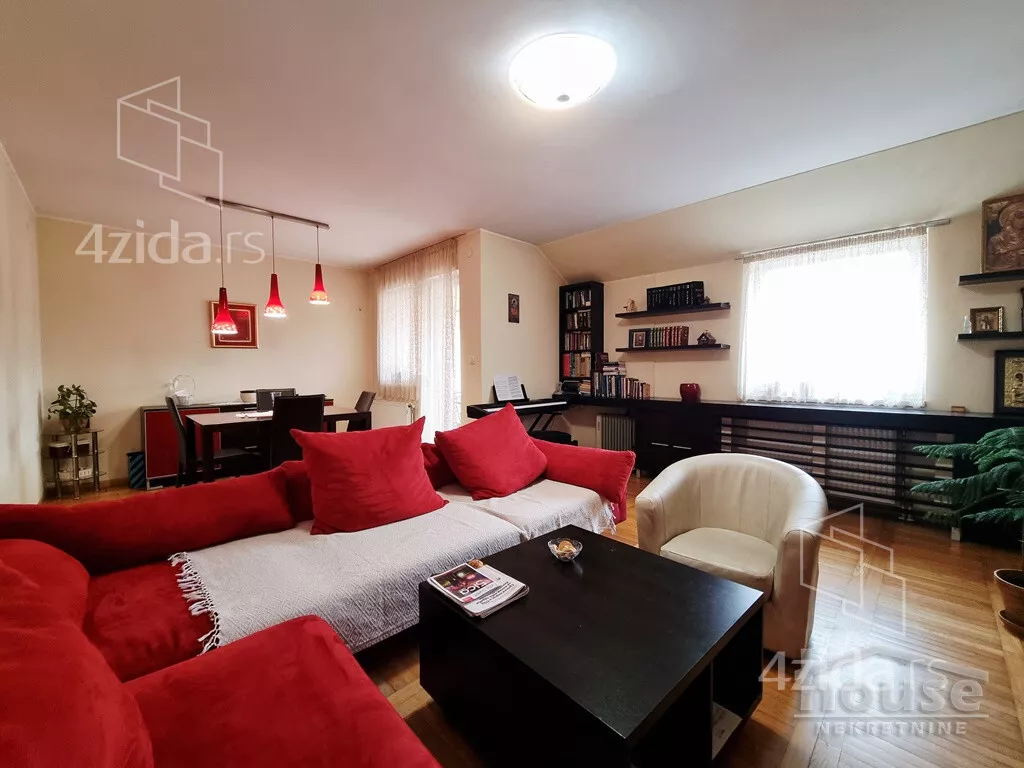 Petosoban stan | 4zida