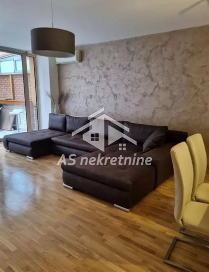 Crveni Krst Vračar | 4zida.rs