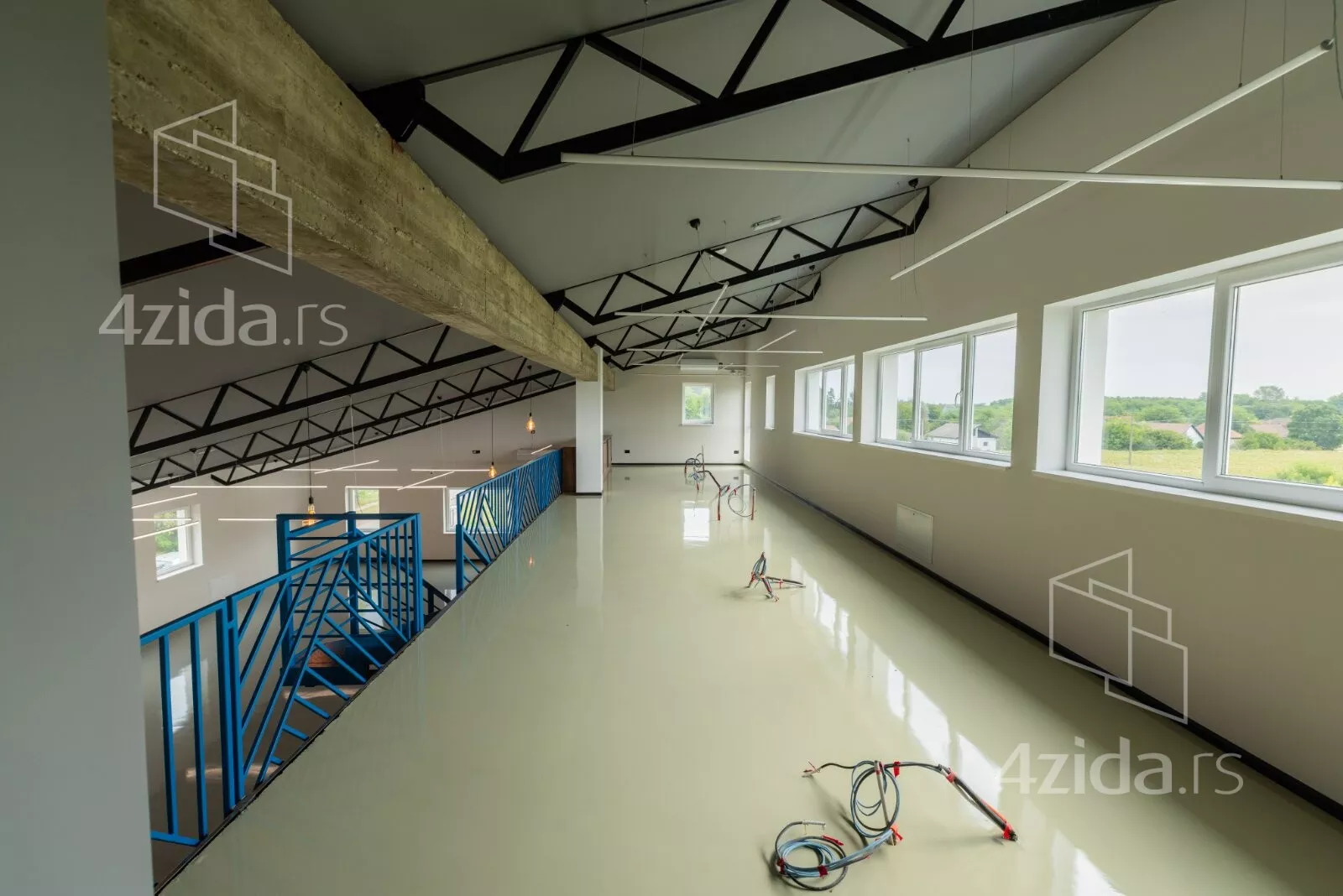 Poslovni prostor | 4zida