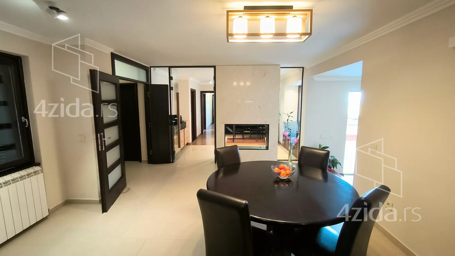 Petosoban stan | 4zida