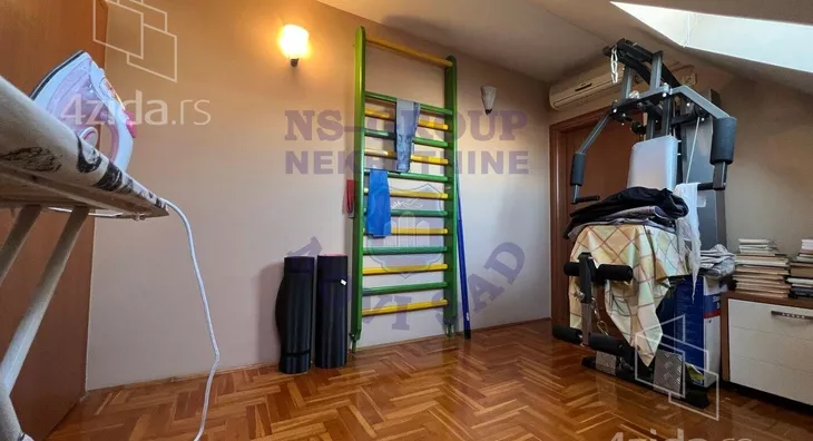 Troiposoban stan | 4zida