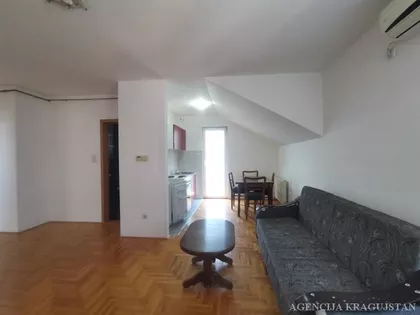 Vašarište | 4zida.rs