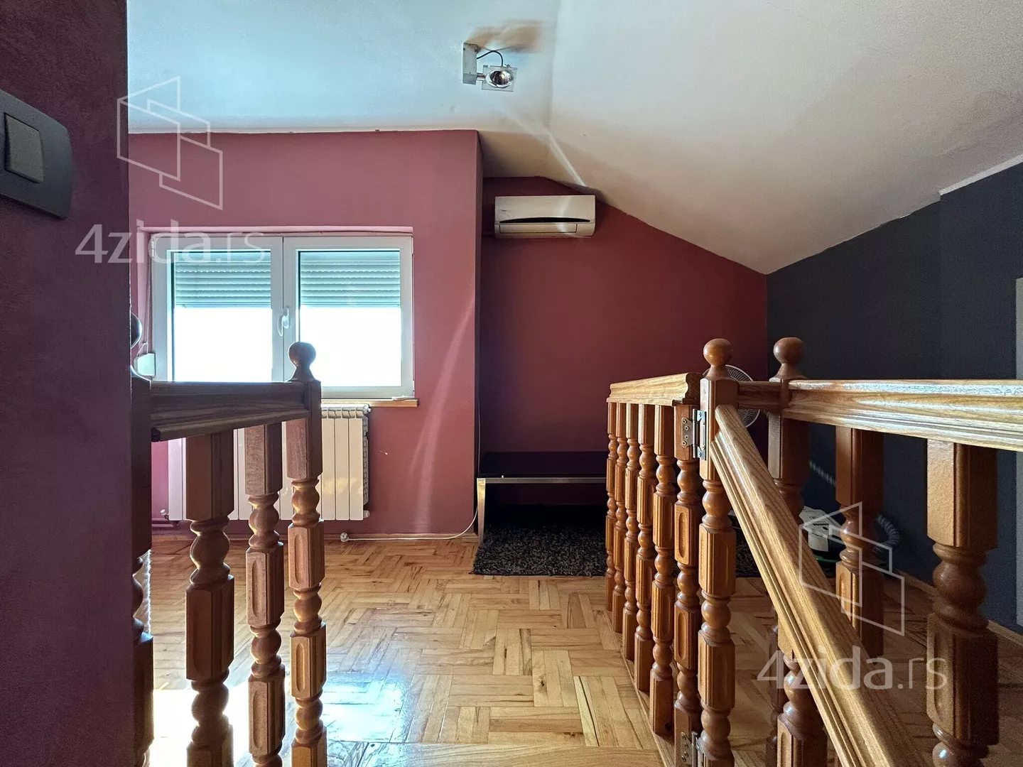 Četvoroiposoban stan | 4zida