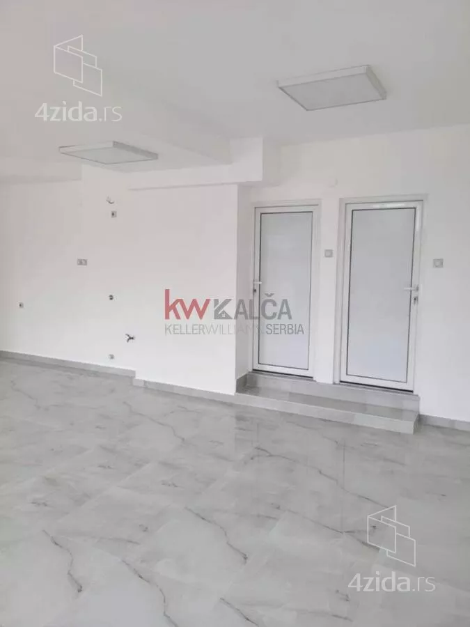 Lokal | 4zida