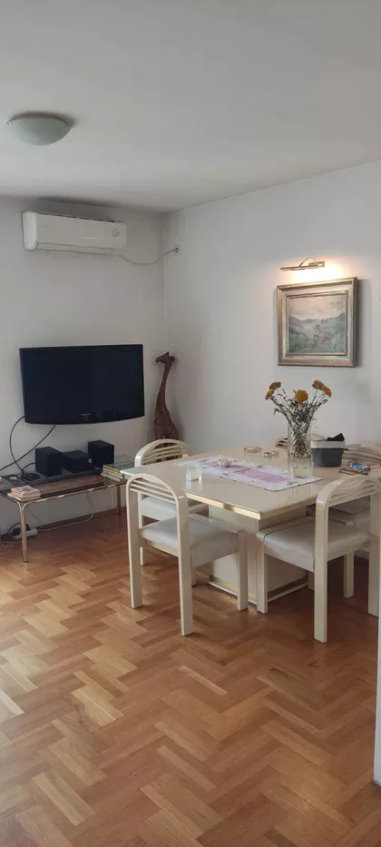 Milana Rakića | 4zida.rs