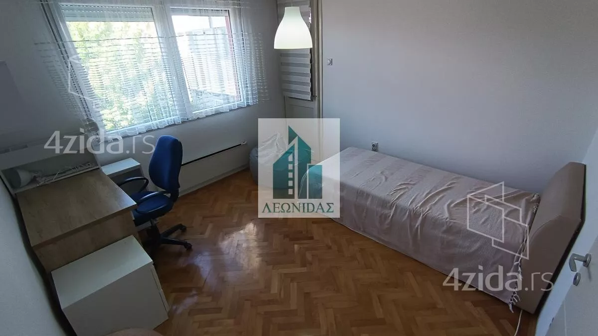 Četvoroiposoban stan | 4zida