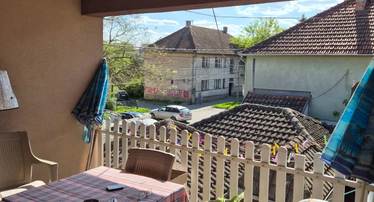 Šestosoban stan | 4zida