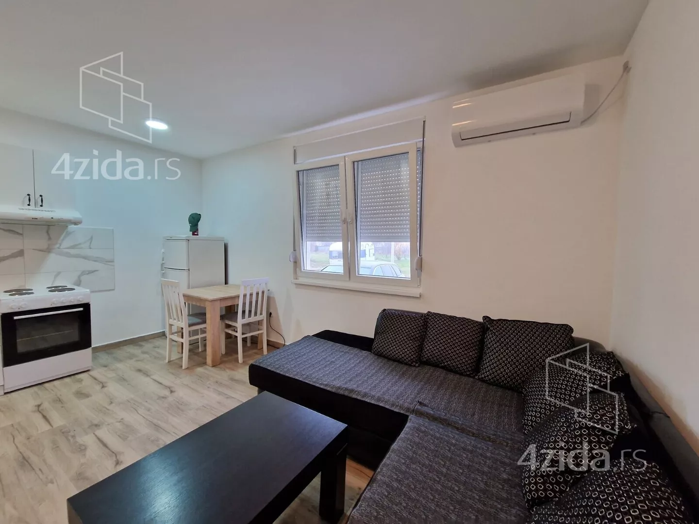 Jednoiposoban stan | 4zida