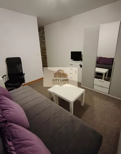 Vukov Spomenik | 4zida.rs