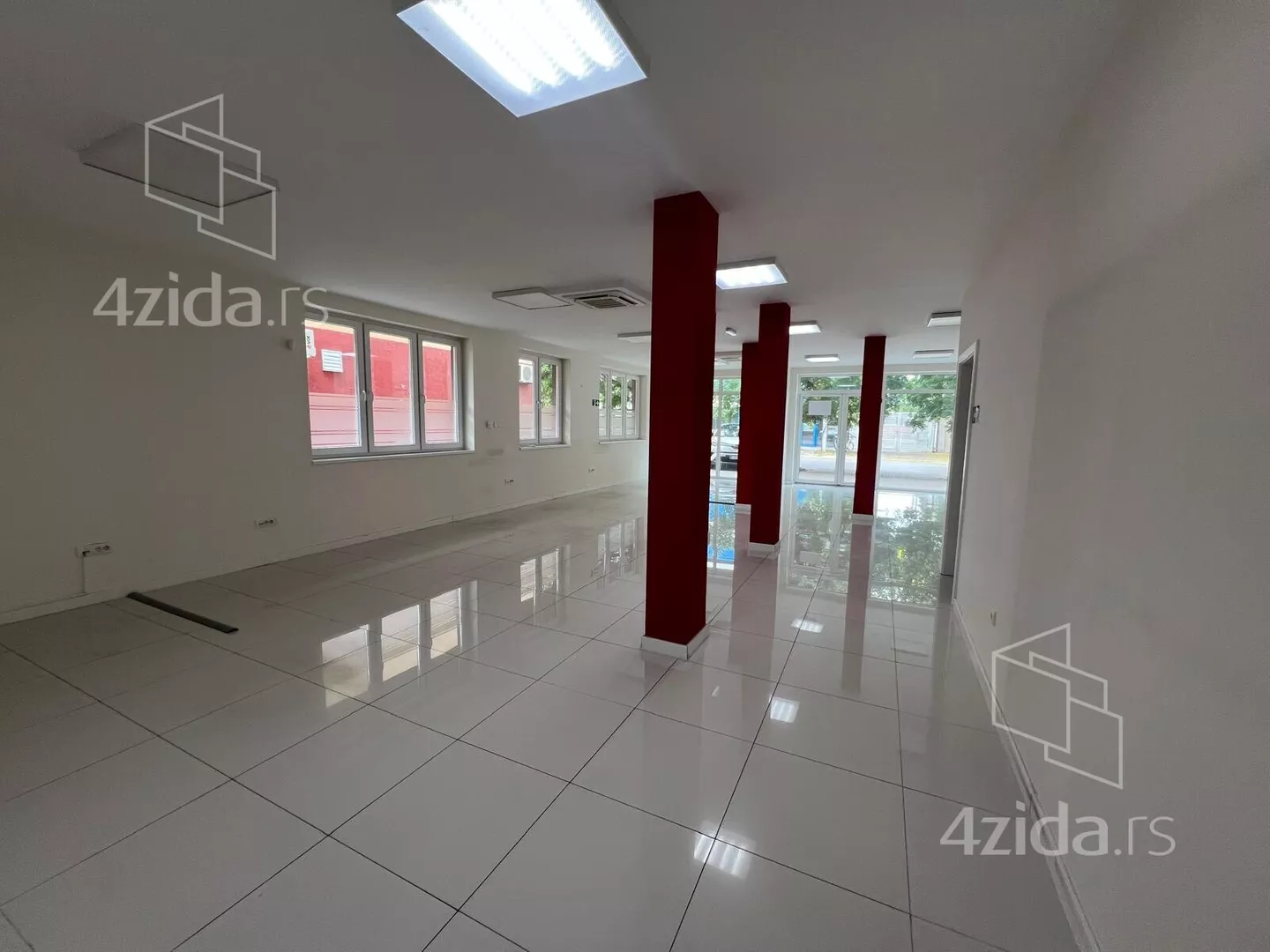 Lokal | 4zida
