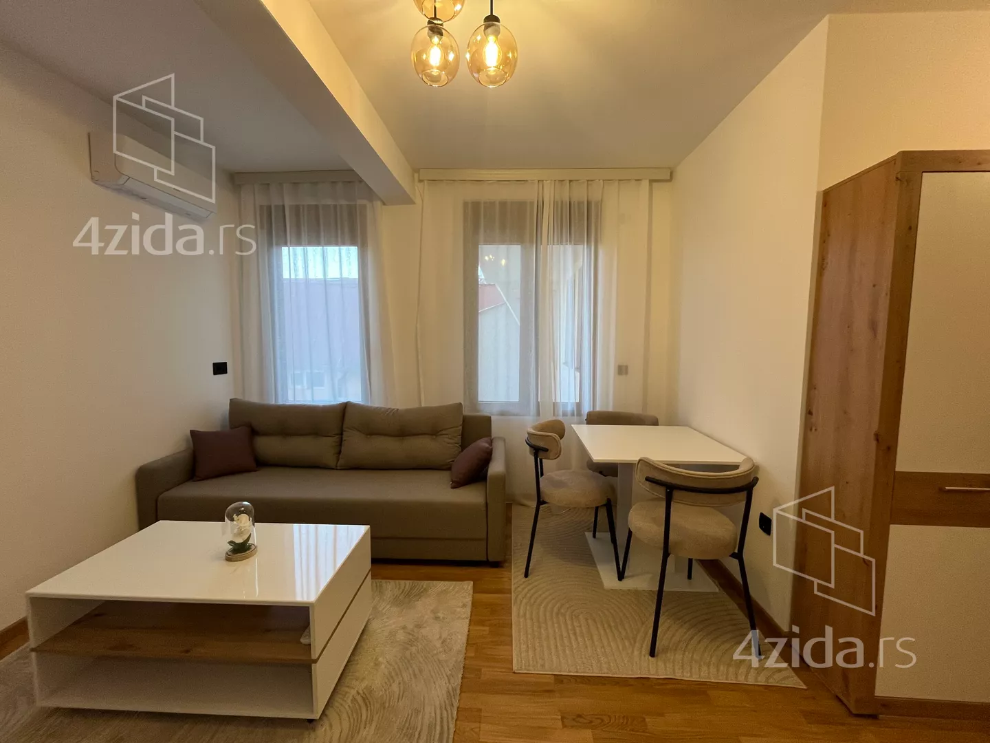 Jednoiposoban stan | 4zida