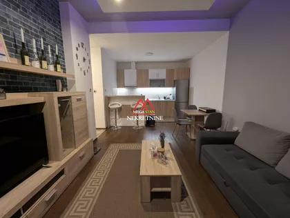 Olge Petrov | 4zida.rs