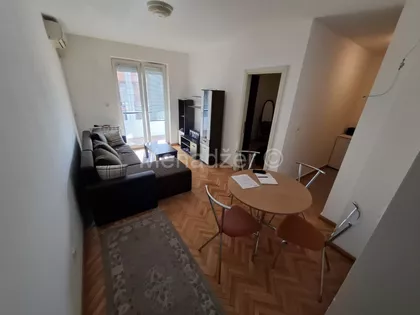 Petlovo Brdo | 4zida.rs