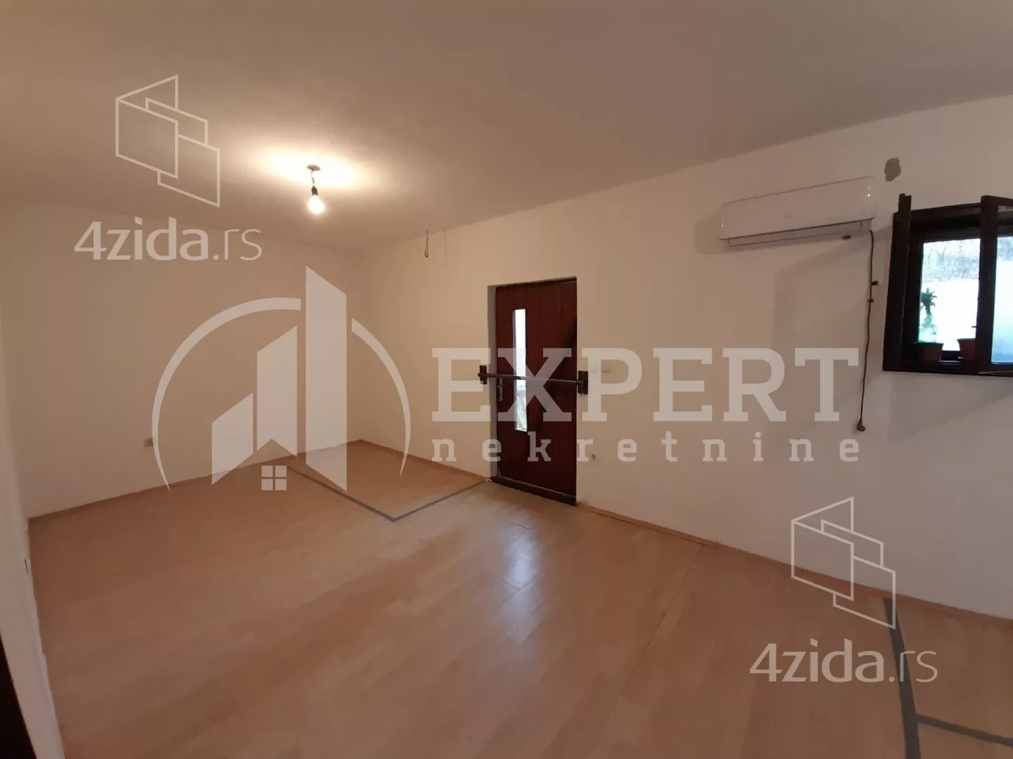 Lokal | 4zida