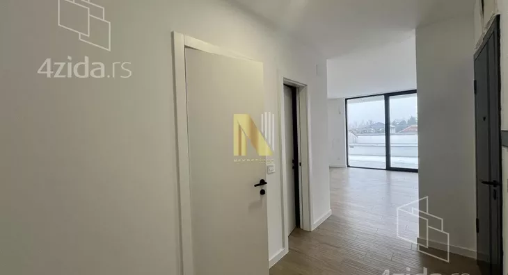 Petosoban stan | 4zida