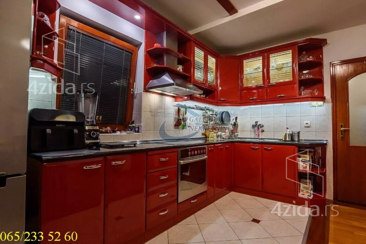 Četvorosoban stan | 4zida