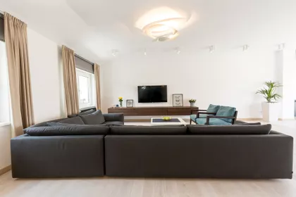 Krunski Venac | 4zida.rs