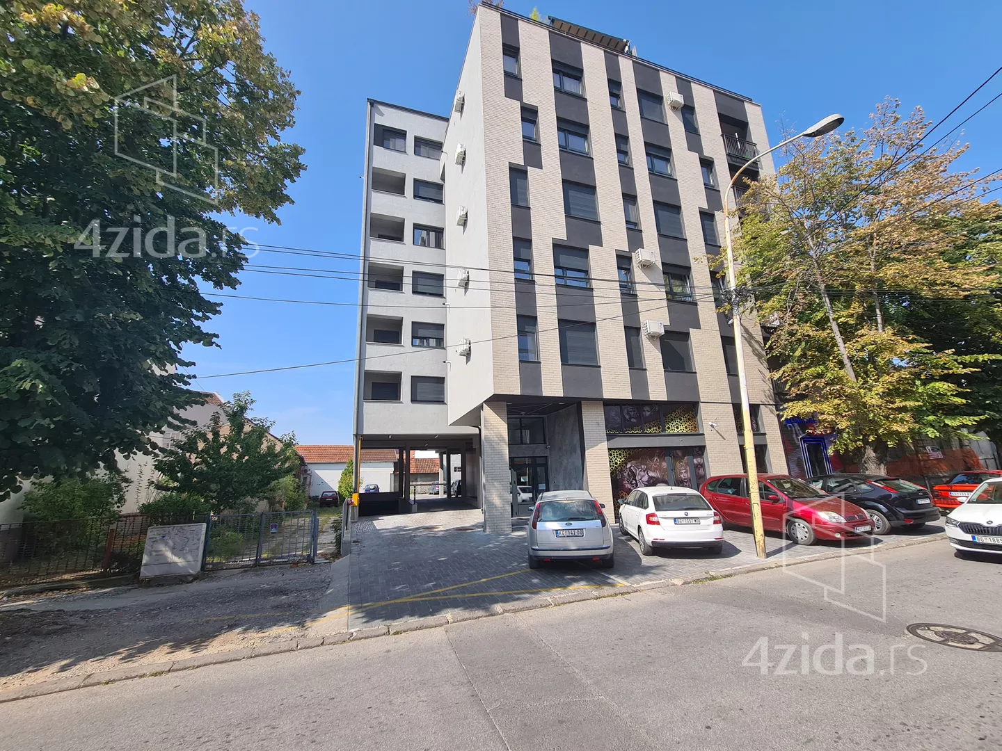 Troiposoban stan | 4zida