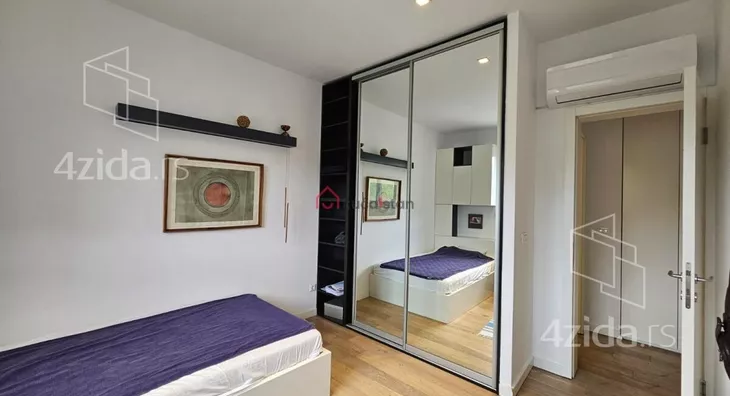 Četvoroiposoban stan | 4zida