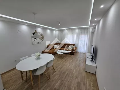 Petra Drapšina | 4zida.rs