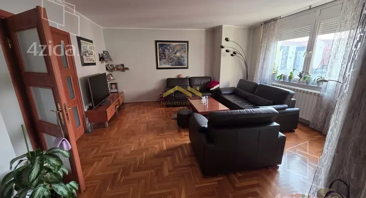 Četvorosoban stan | 4zida