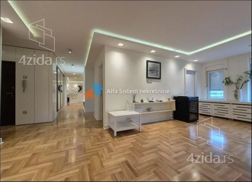 Petosoban stan | 4zida