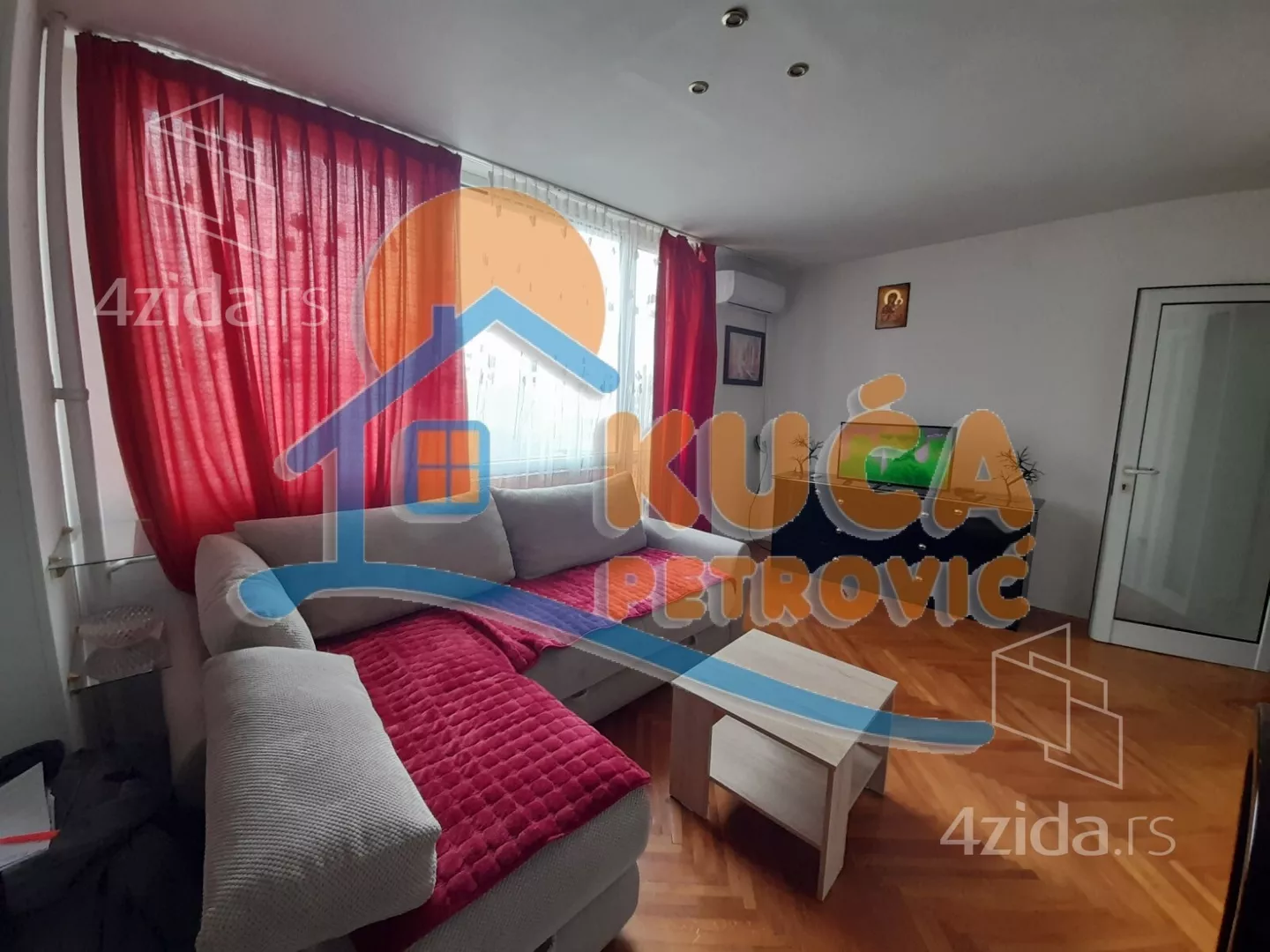 Jednoiposoban stan | 4zida