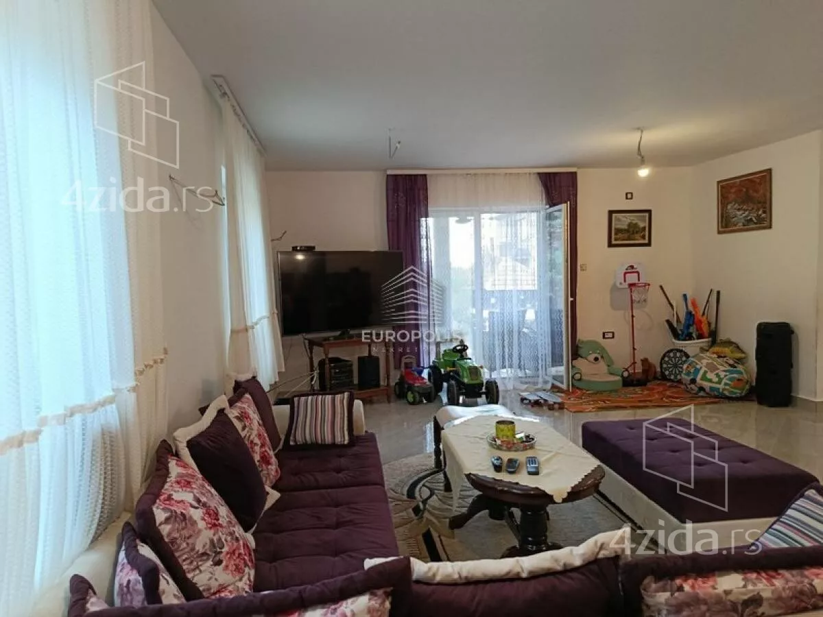 Kuća | 4zida