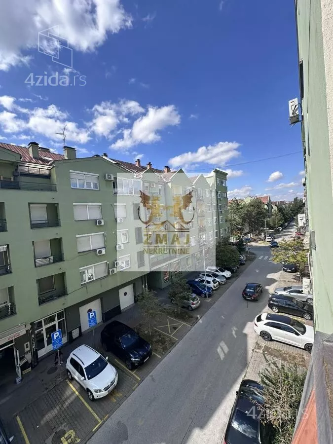 Petosoban stan | 4zida