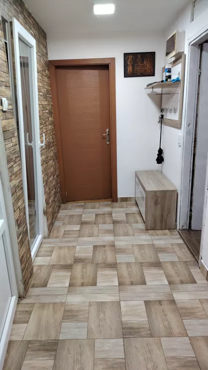 Tuzlanska | 4zida.rs