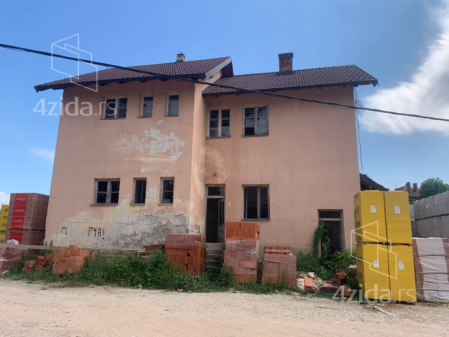 Poslovna zgrada | 4zida