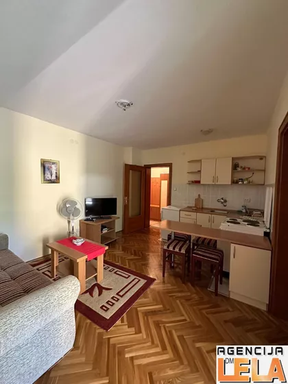 Kraljevačka | 4zida.rs