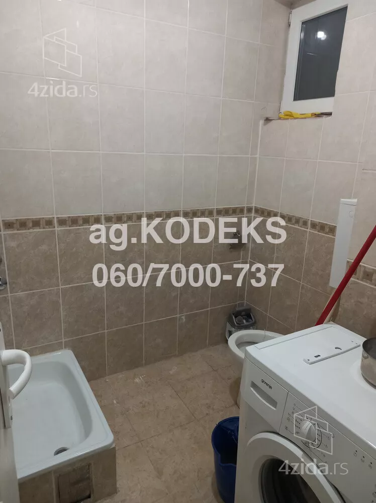 Petosoban stan | 4zida