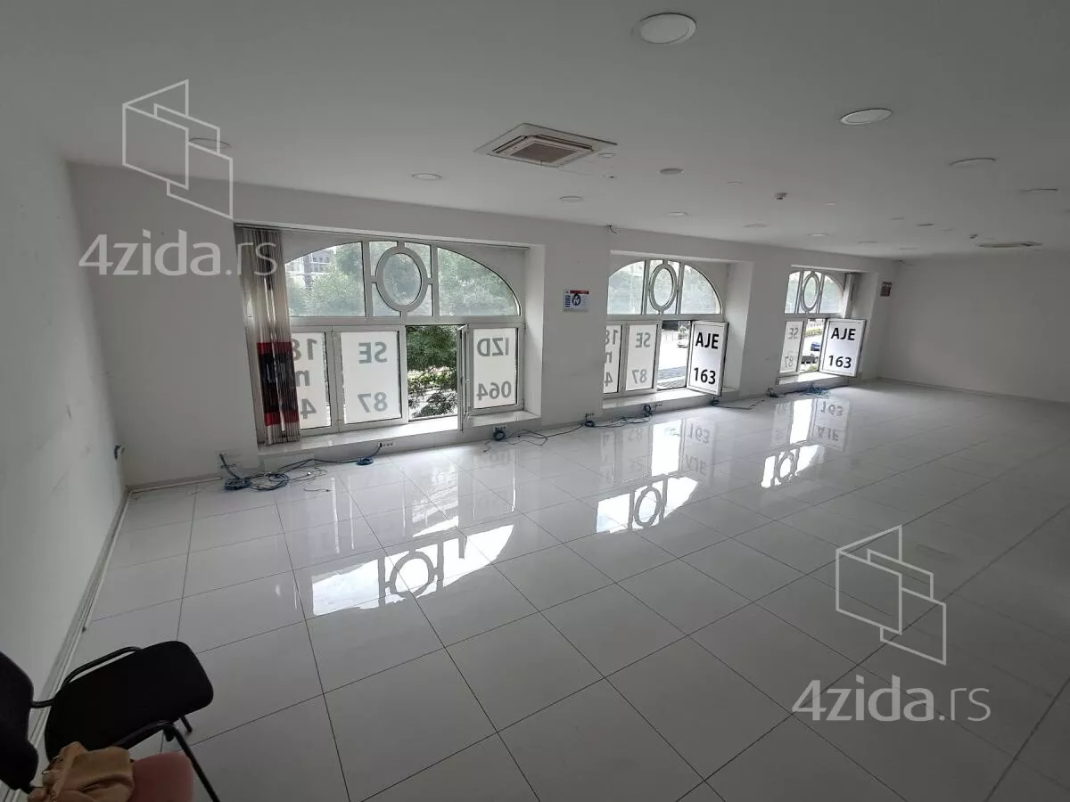 Lokal | 4zida