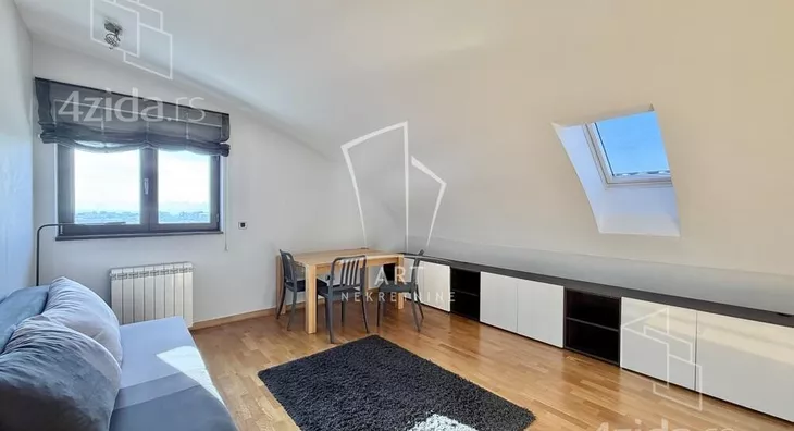 Petosoban stan | 4zida