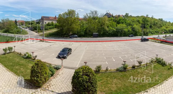 Poslovna zgrada | 4zida