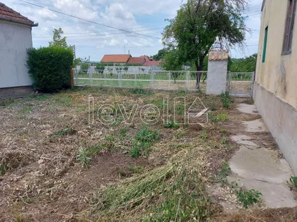Knićanin | 4zida.rs